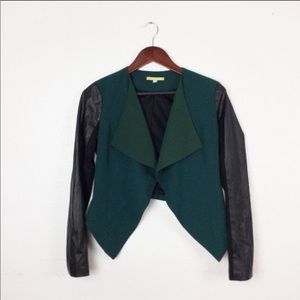 🌃GIANNI BINI FAUX LEATHER SLEEVE JACKET